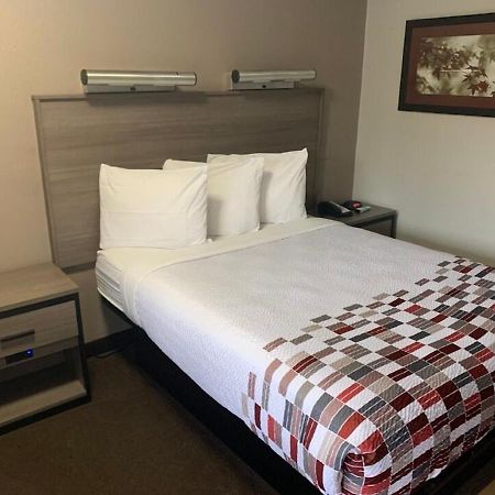 Red Roof Inn Princeton - Ewing Лоренсевилл Экстерьер фото