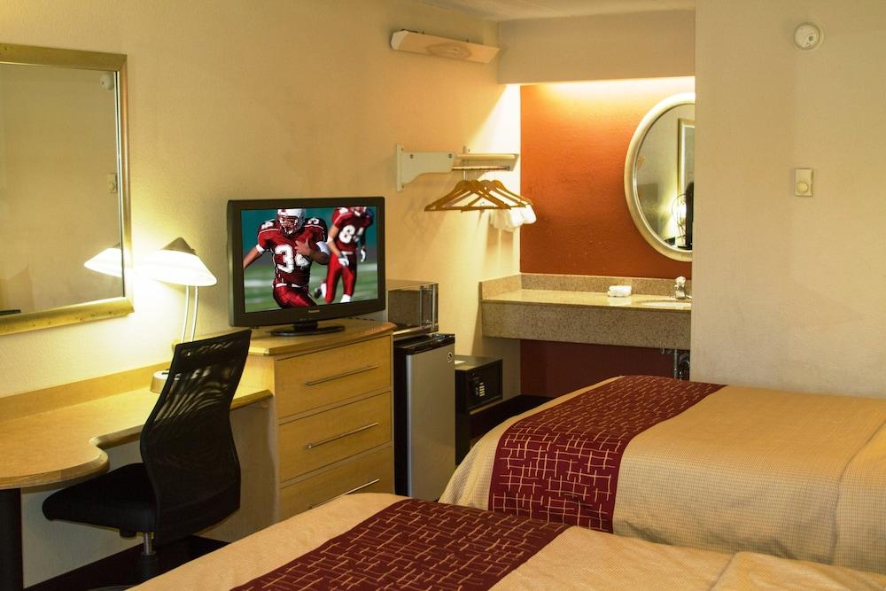 Red Roof Inn Princeton - Ewing Лоренсевилл Экстерьер фото