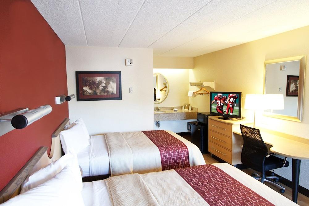 Red Roof Inn Princeton - Ewing Лоренсевилл Экстерьер фото